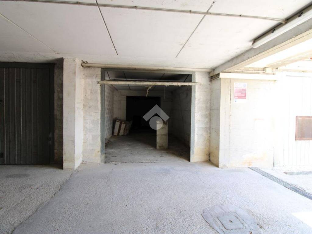 Box / garage a Poggio mirteto in Via SR313 - Foto 3