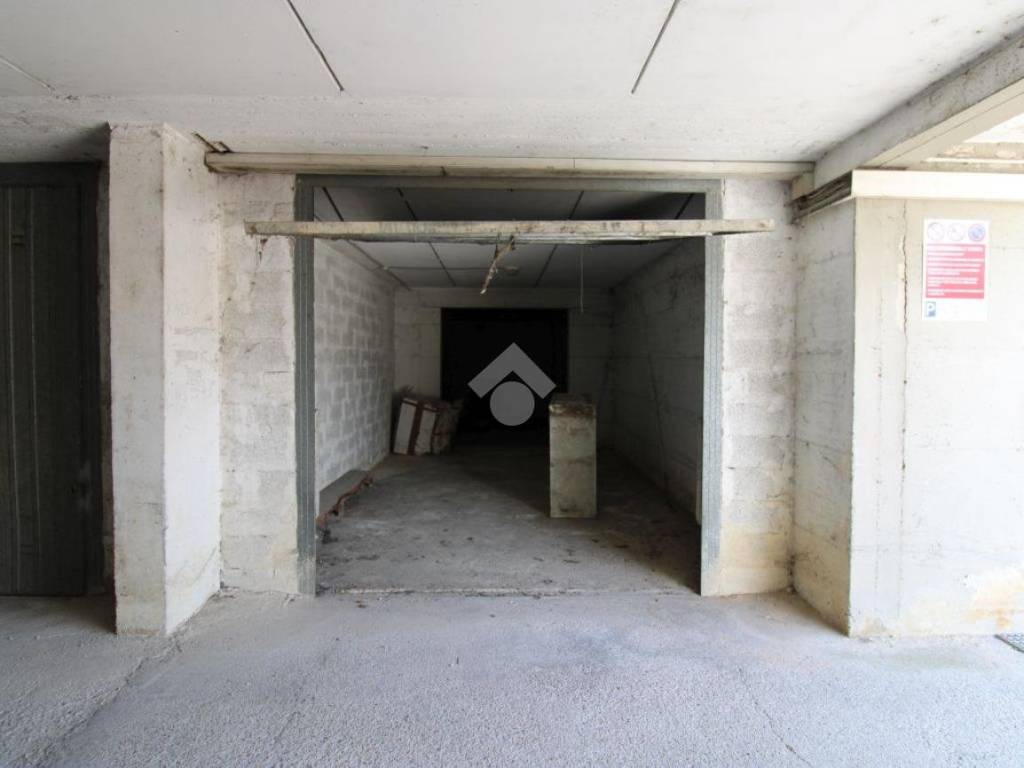 Box / garage a Poggio mirteto in Via SR313 - Foto 5