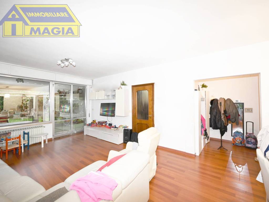 Appartamento a Folignano in Piazza Simon Bolivar - Foto 3