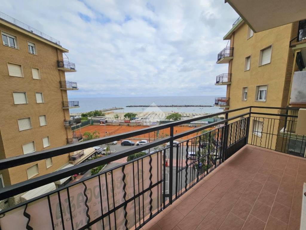Appartamento a Taggia in Via Lungomare, 209 - Foto 2