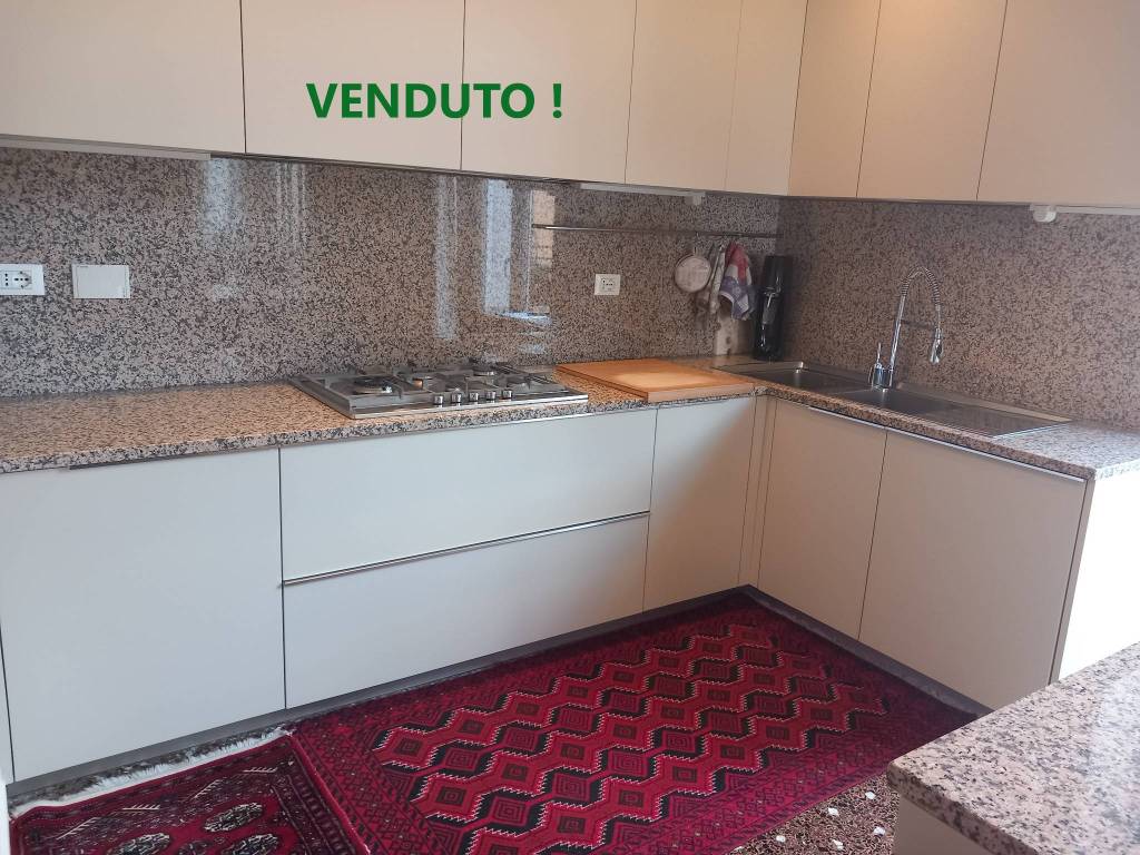Appartamento a Genova in Via Caffa - Foto 1