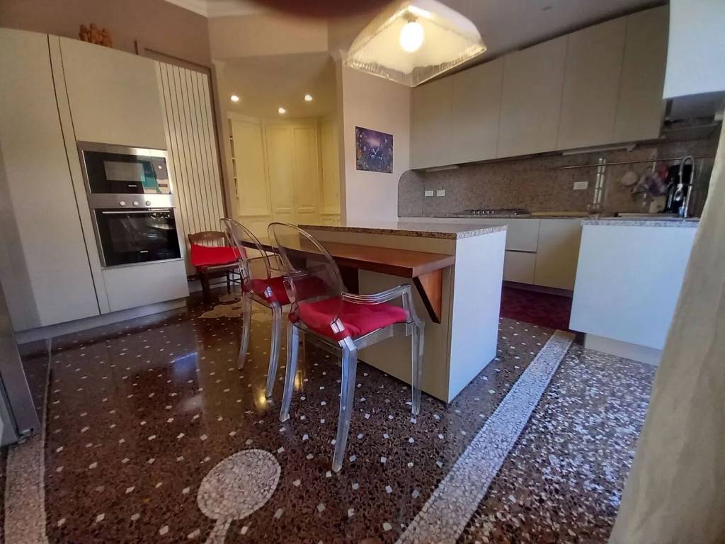 Appartamento a Genova in Via Caffa - Foto 3