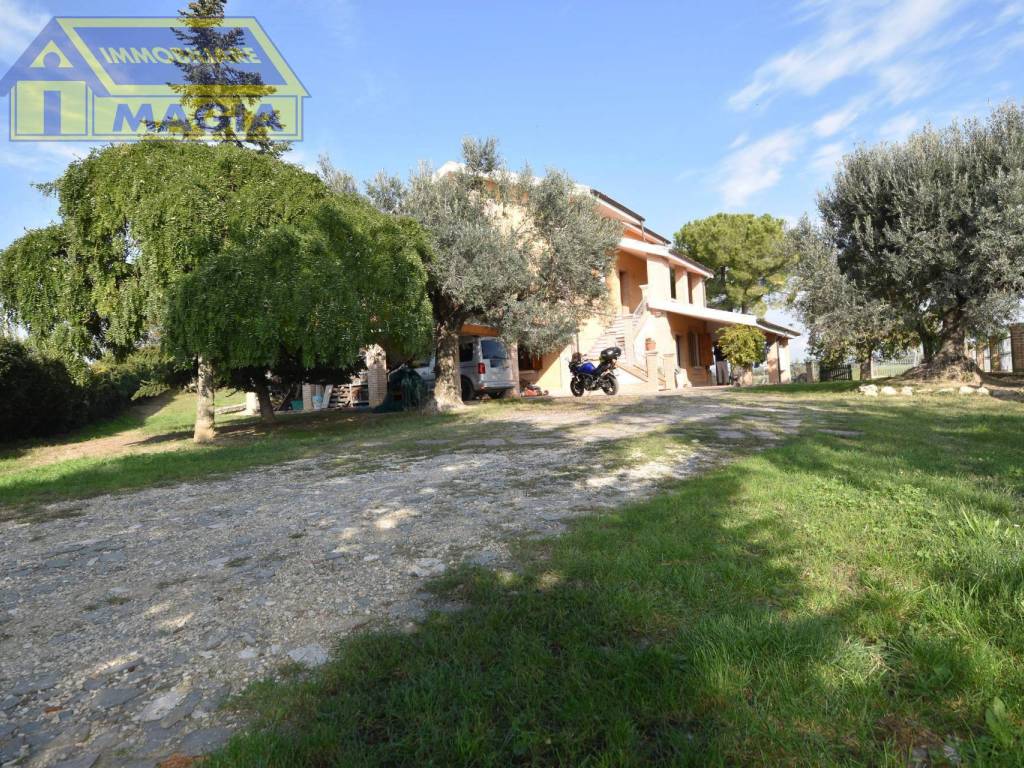 Villa a Acquaviva picena in https://maps.app.goo.gl/vZUNGYj2yJHDYdqi8 - Foto 5