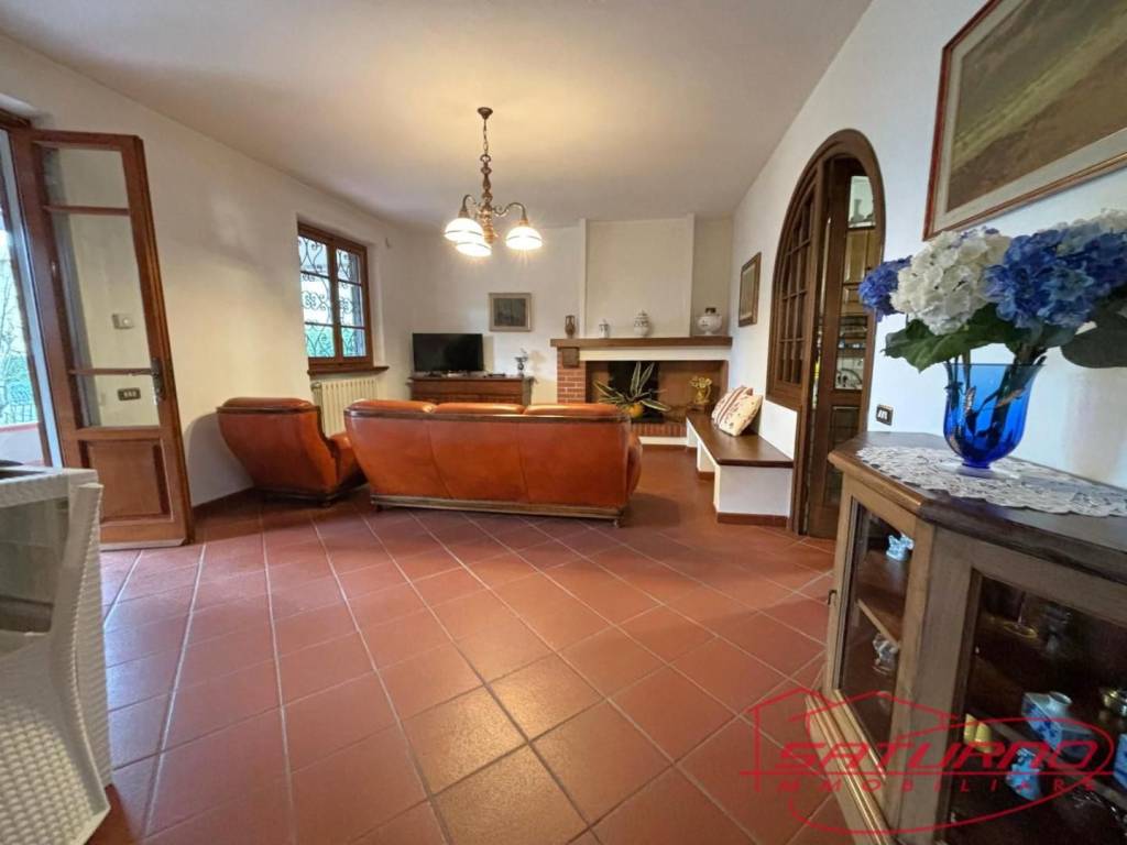 Villa a Camaiore in Via Romboni, , 55041 - Foto 3