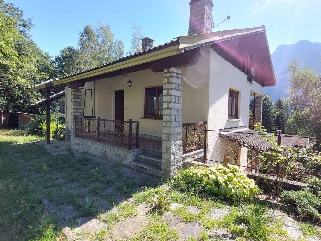 Villa a Crodo in Strada Provinciale Crodo Mozzio Cravegna - Foto 2