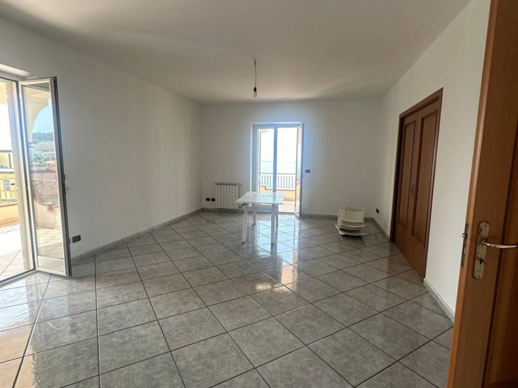 Appartamento a Melito di porto salvo in Via Pilati - Foto 2