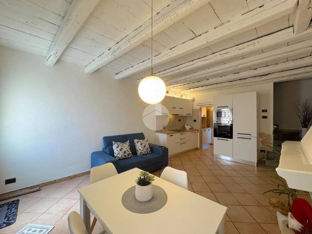 Casa indipendente a Castel d'azzano in Via Forette, 28 - Foto 3