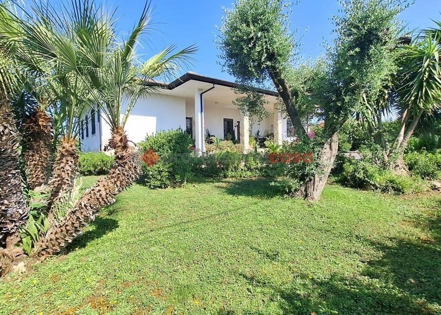 Villa a Aprilia in Via Trigno, 42 - Foto 5