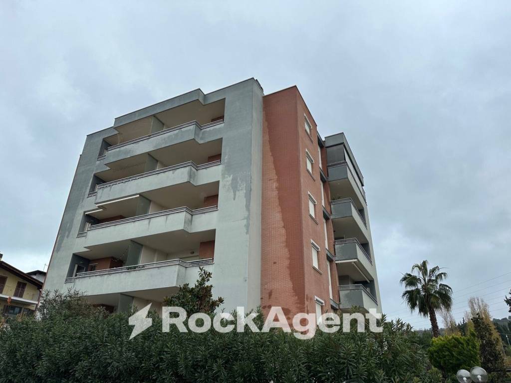 Appartamento a Montesilvano in Via Andrea Costa - Foto 2