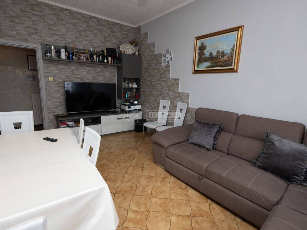 Appartamento a Merate in Via XXV Aprile 207 - Foto 3
