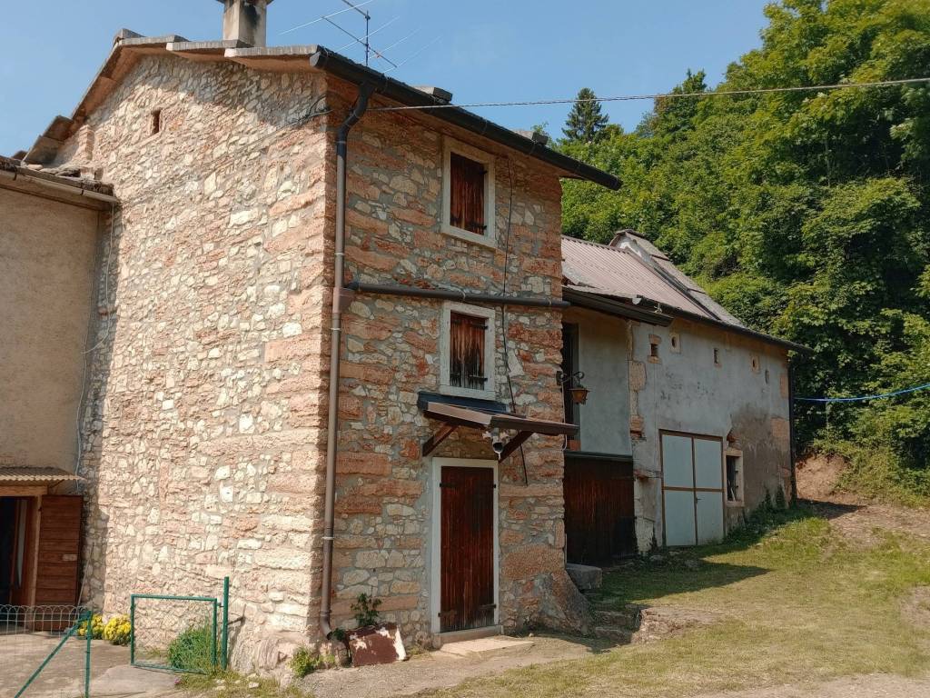 Rustico / casale a Bosco chiesanuova in Contrada Savert, 3 - Foto 4