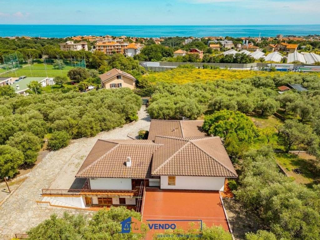 Villa a Ceriale in Via Magnone - Foto 3