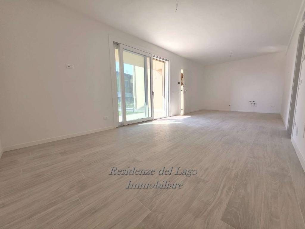 Appartamento a Peschiera del garda in Via Frassino, 30 - Foto 3