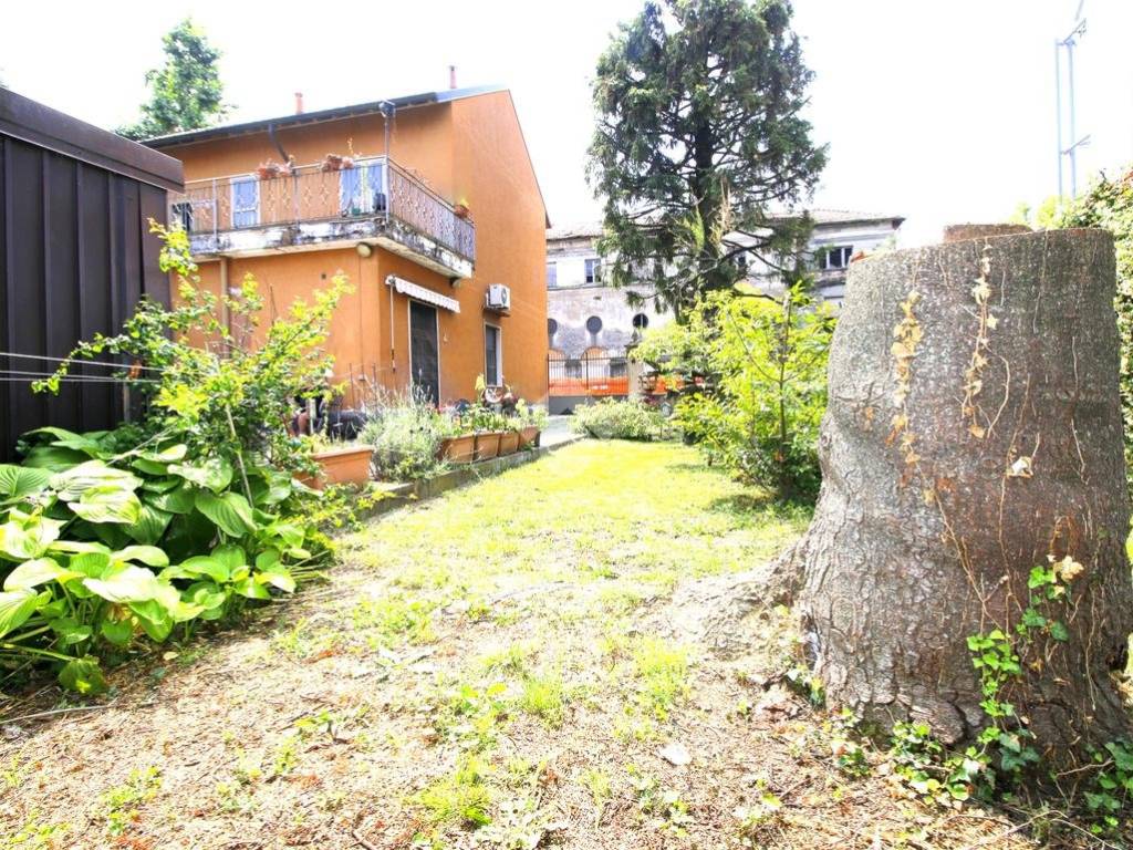 Villa a Caronno pertusella in Corso italia, 337 - Foto 2