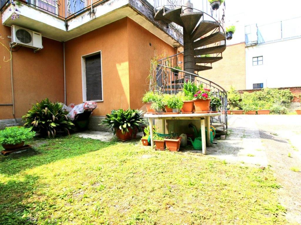 Villa a Caronno pertusella in Corso italia, 337 - Foto 3