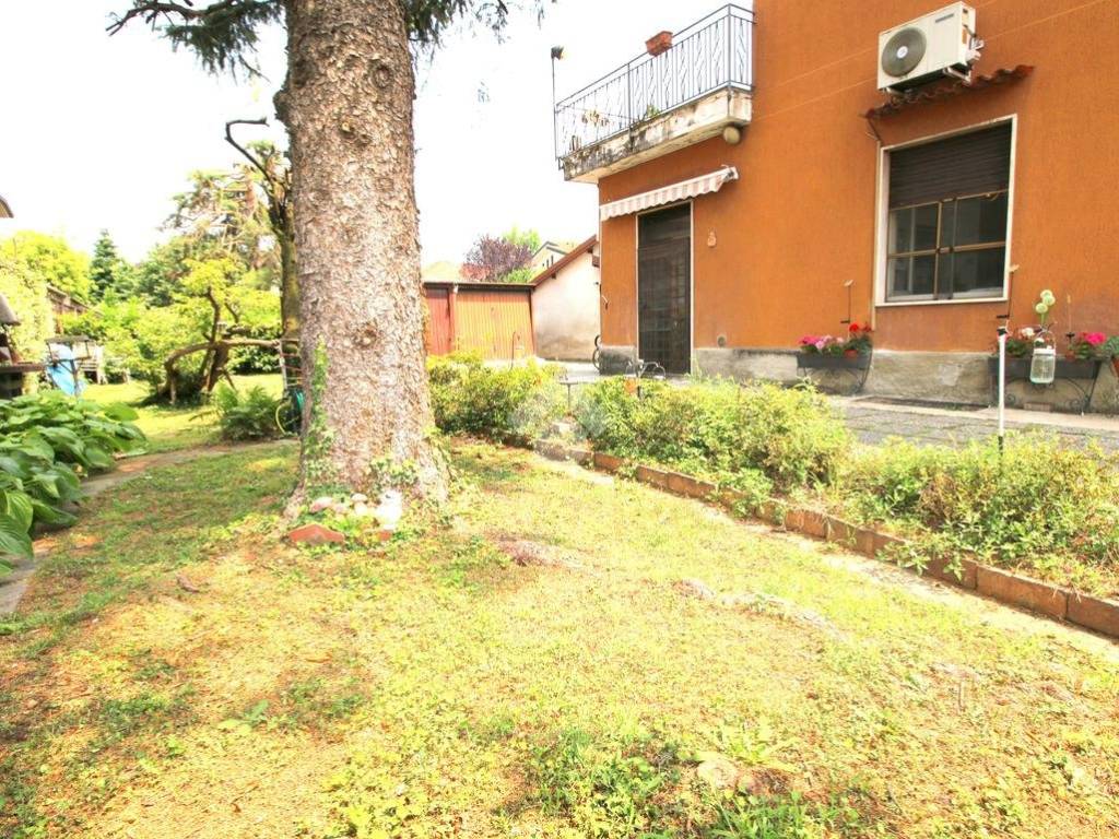 Villa a Caronno pertusella in Corso italia, 337 - Foto 5