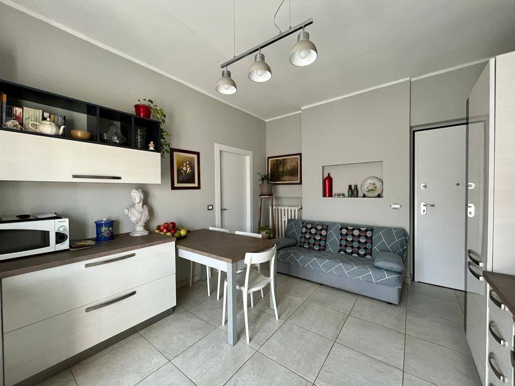 Appartamento a Alba in Via Luigi Cadorna, 47 - Foto 2