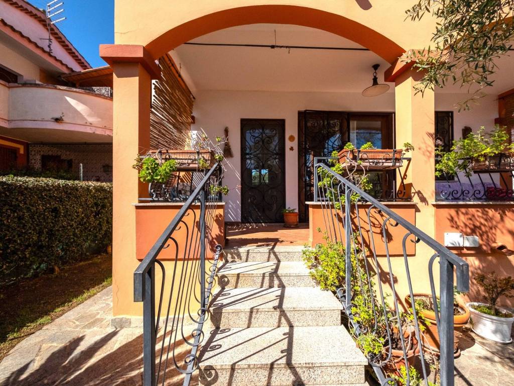 Villa a Pula in Via Libeccio - Foto 2