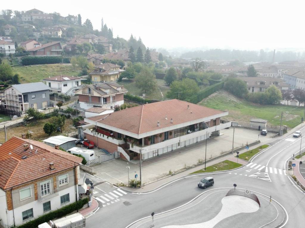 Immobile a Castagnole delle lanze in Piazza Paolo Lucchini - Foto 3