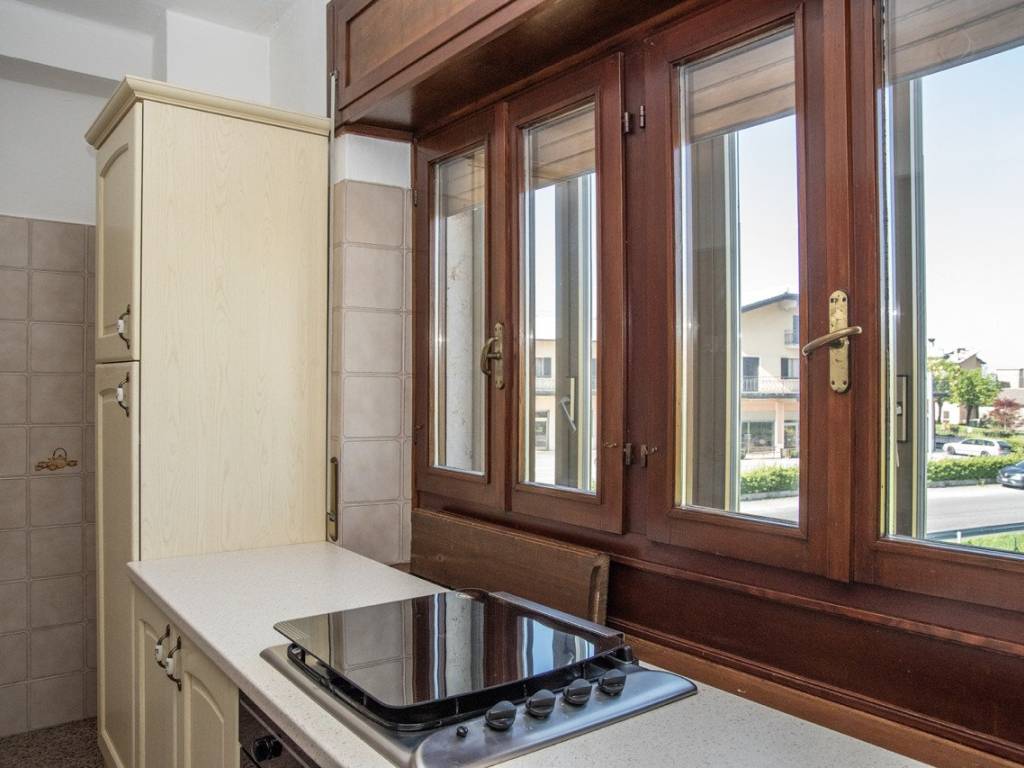 Appartamento a Cerro veronese in via lessini - Foto 4