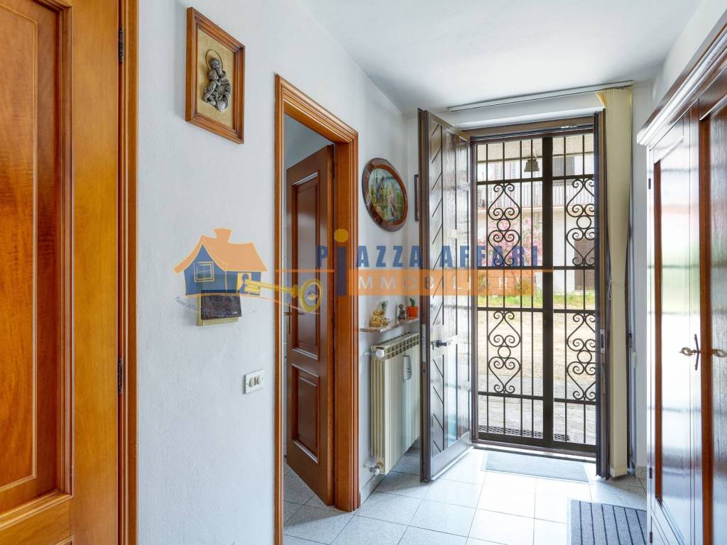 Casa indipendente a Cardano al campo in via Giovanni XXIII - Foto 5