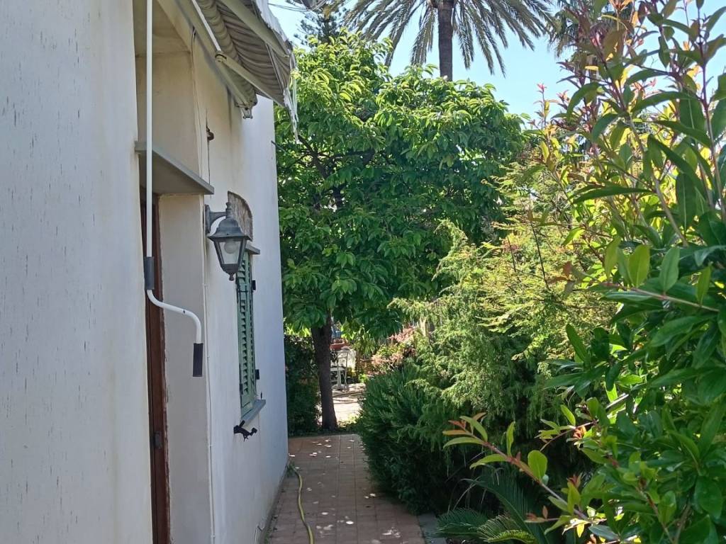 Villa a Taggia in Via Cristoforo Colombo - Foto 5