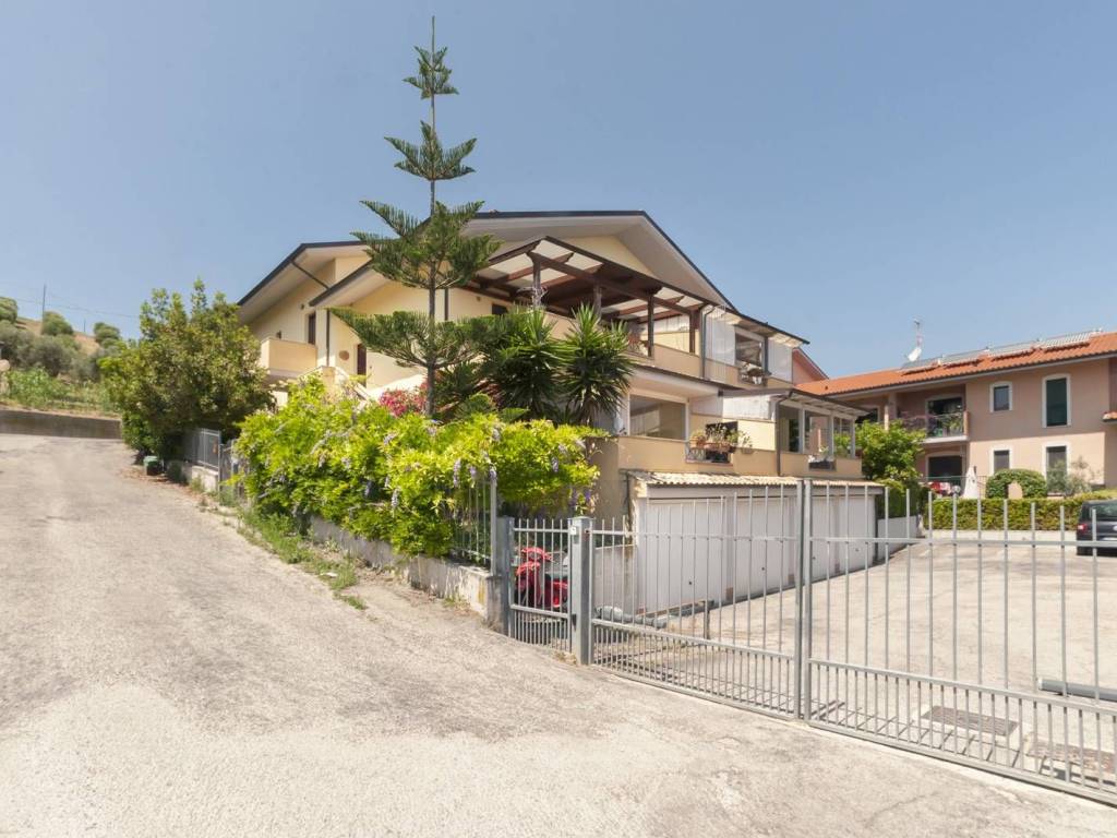 Villa a Silvi in C.da COCCIONI - Foto 2