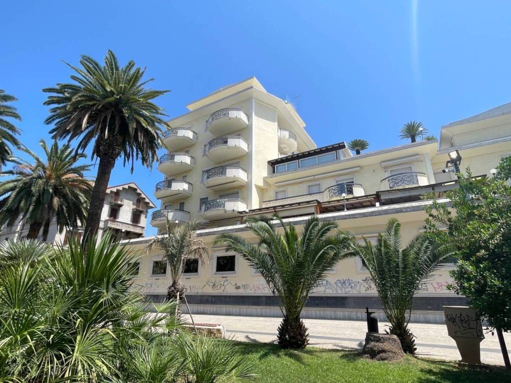 Appartamento a San benedetto del tronto in Viale Bruno Buozzi, 6 - Foto 2