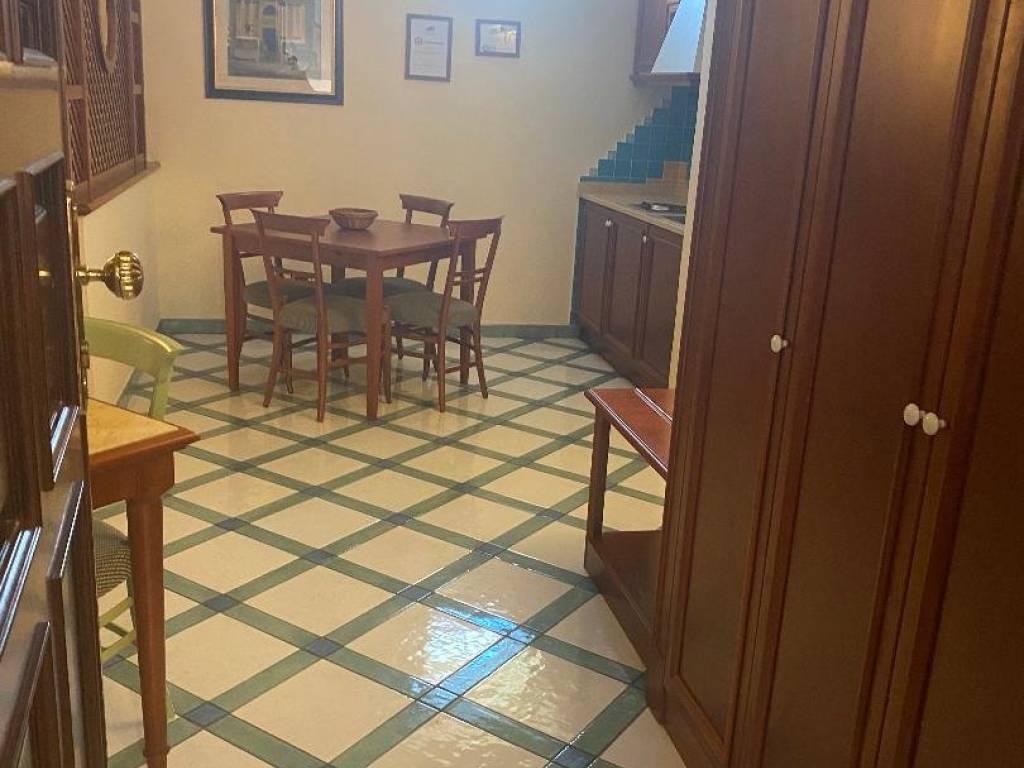 Palazzo / stabile a Milazzo in Lungomare Giuseppe Garibaldi, 311 - Foto 4