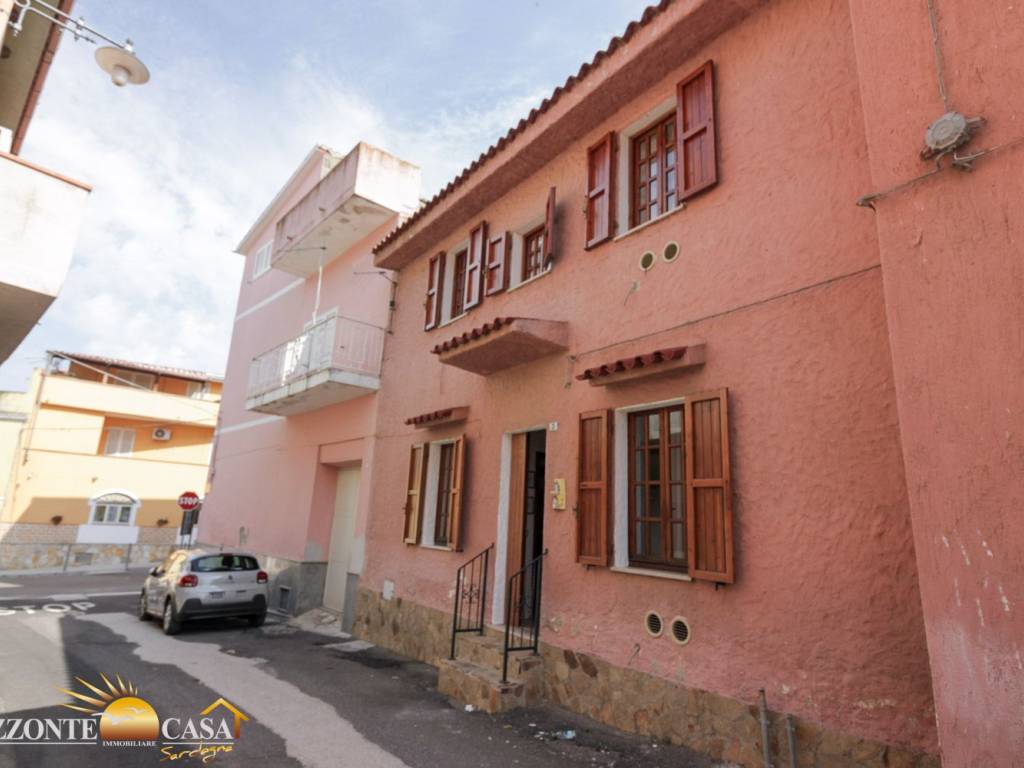 Casa indipendente a Torpè in Via Monte Grappa, 3 - Foto 2