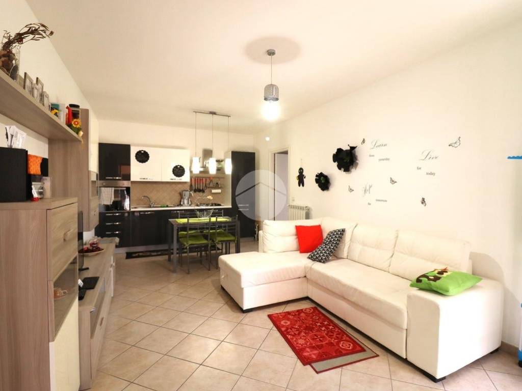 Appartamento a Terni in Via Dei Pressio Colonnese - Foto 2