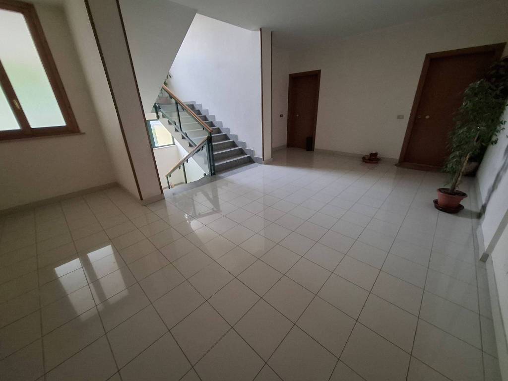 Appartamento a Nereto in Via Ignazio Silone - Foto 4