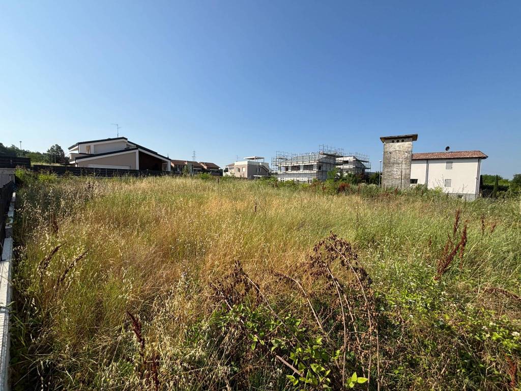 Terreno a Valeggio sul mincio in Via Campagna Rossa - Foto 4