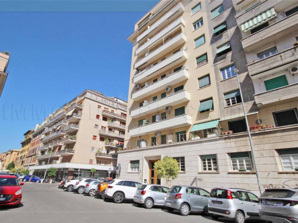 Appartamento a Roma in Via Emilio Faà Di Bruno, 30 - Foto 1