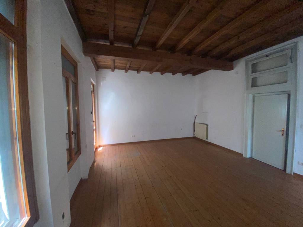 Appartamento a Verona in Via San Nazaro, 73 - Foto 4