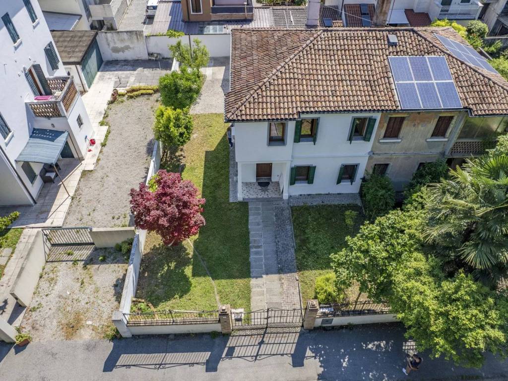 Villa a Mirano in Via Dante Alighieri, 48 - Foto 2