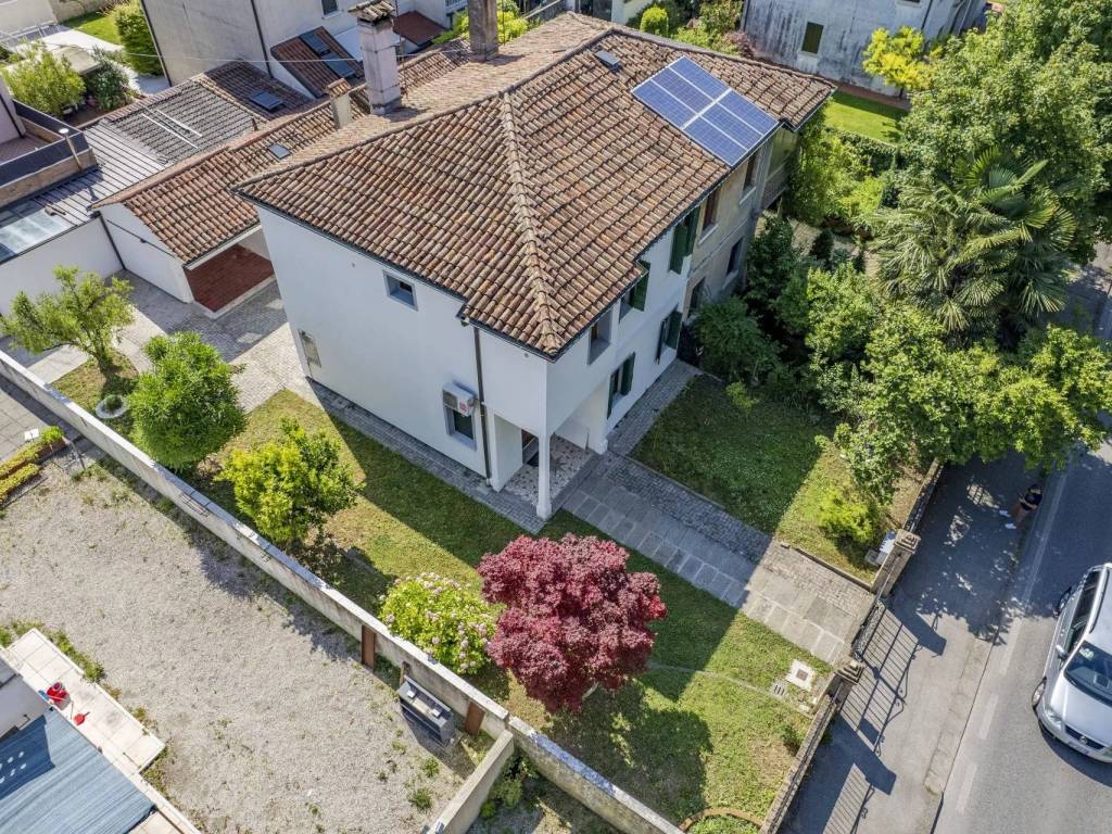 Villa a Mirano in Via Dante Alighieri, 48 - Foto 3