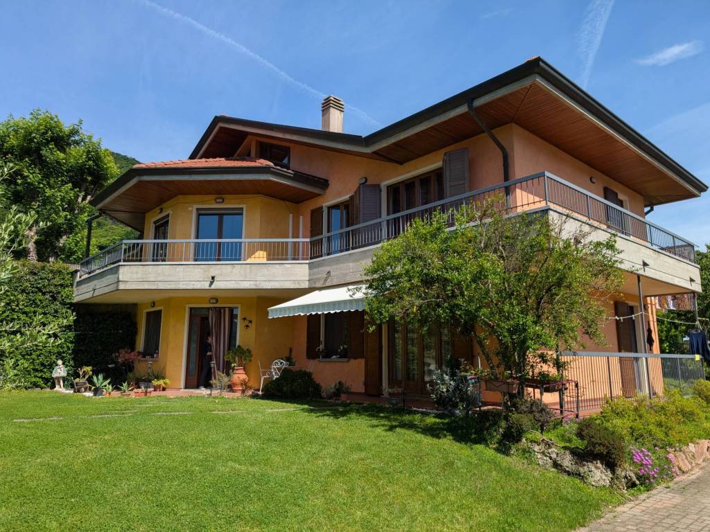 Villa a Cuasso al monte in Via Rossaga, 1 - Foto 3