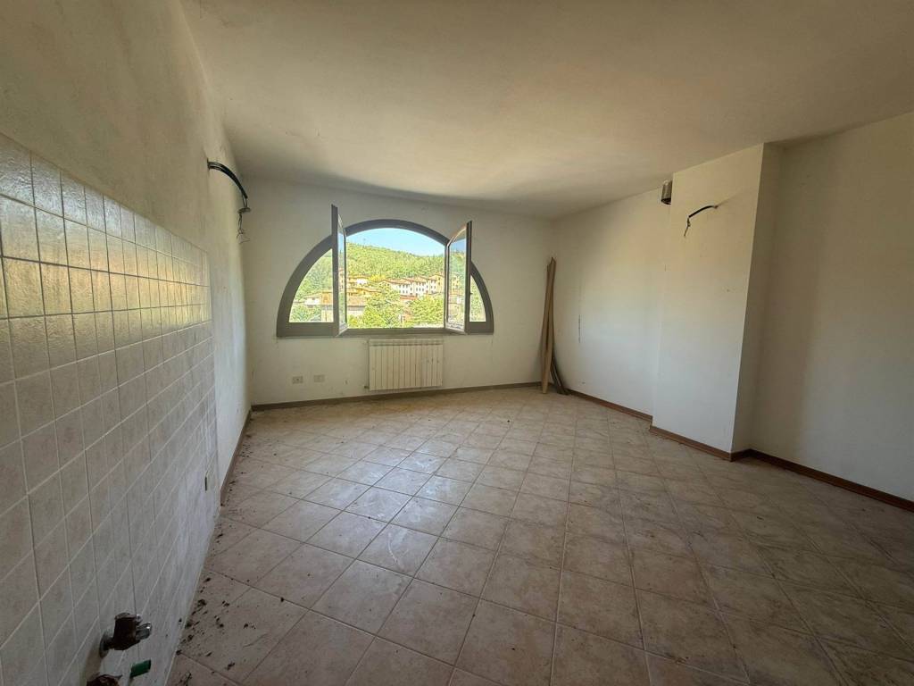 Appartamento a Gaiole in chianti in Via Giuseppe Verdi - Foto 4