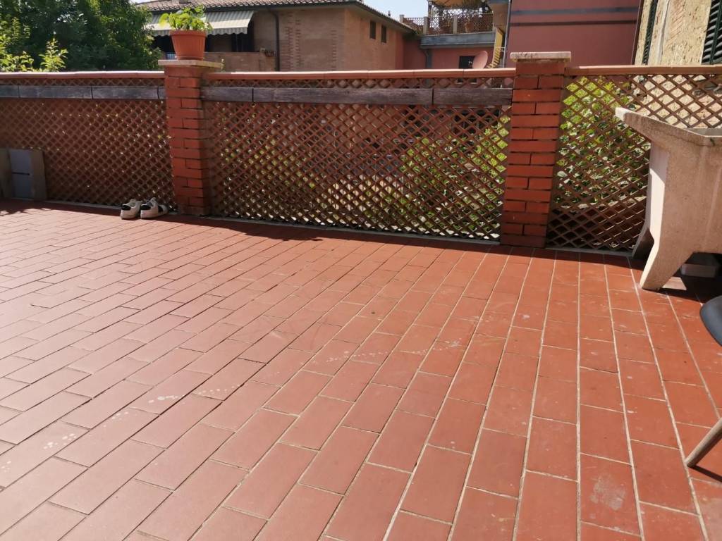 Appartamento a Poggibonsi in Inc.S.Lavagnini V.Dante, - Foto 4