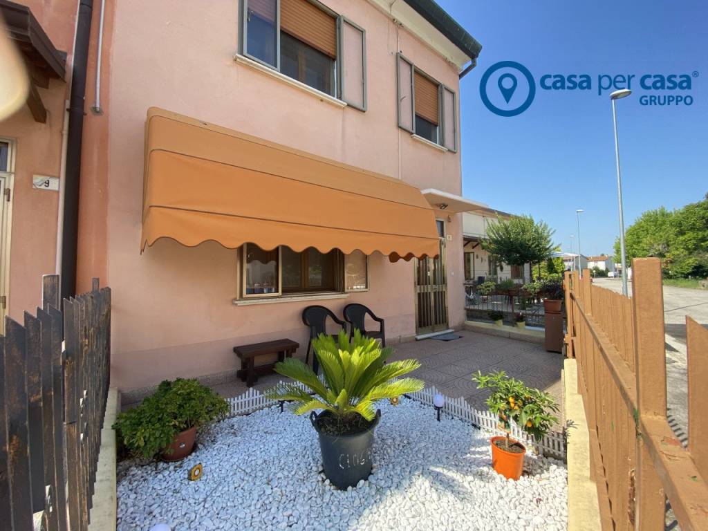 Villa a Papozze in Papozze, Via Morandi - Foto 2