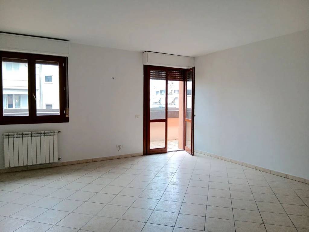 Appartamento a Prato in Via Don Giovanni Minzoni - Foto 4
