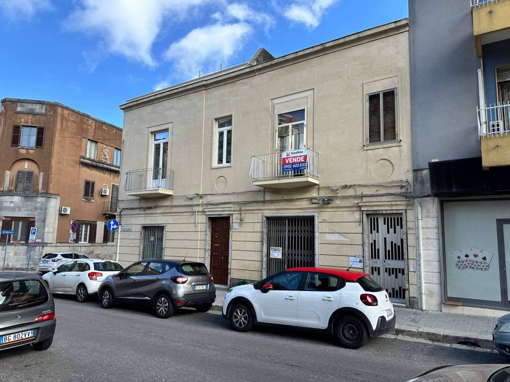 Casa indipendente a Ragusa in Via Dante Alighieri - Foto 2