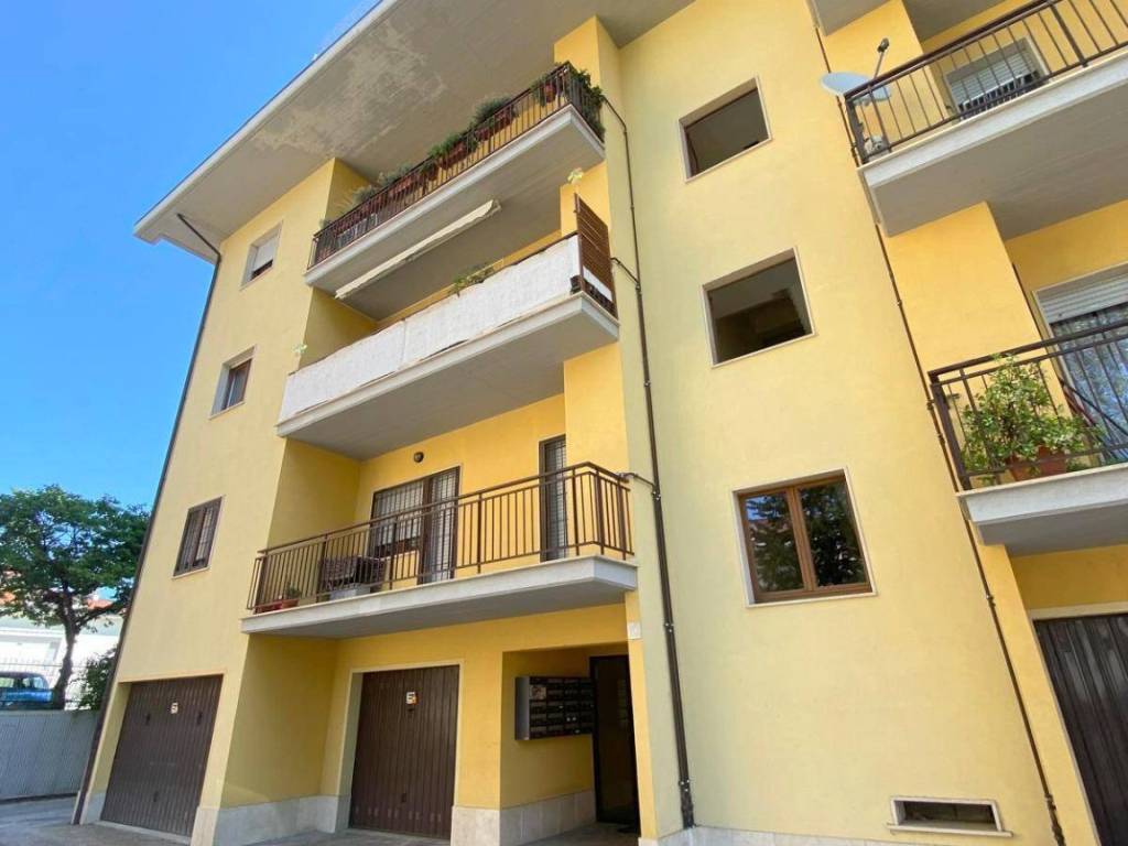 Appartamento a L'aquila in Via Lussemburgo, 10 - Foto 2