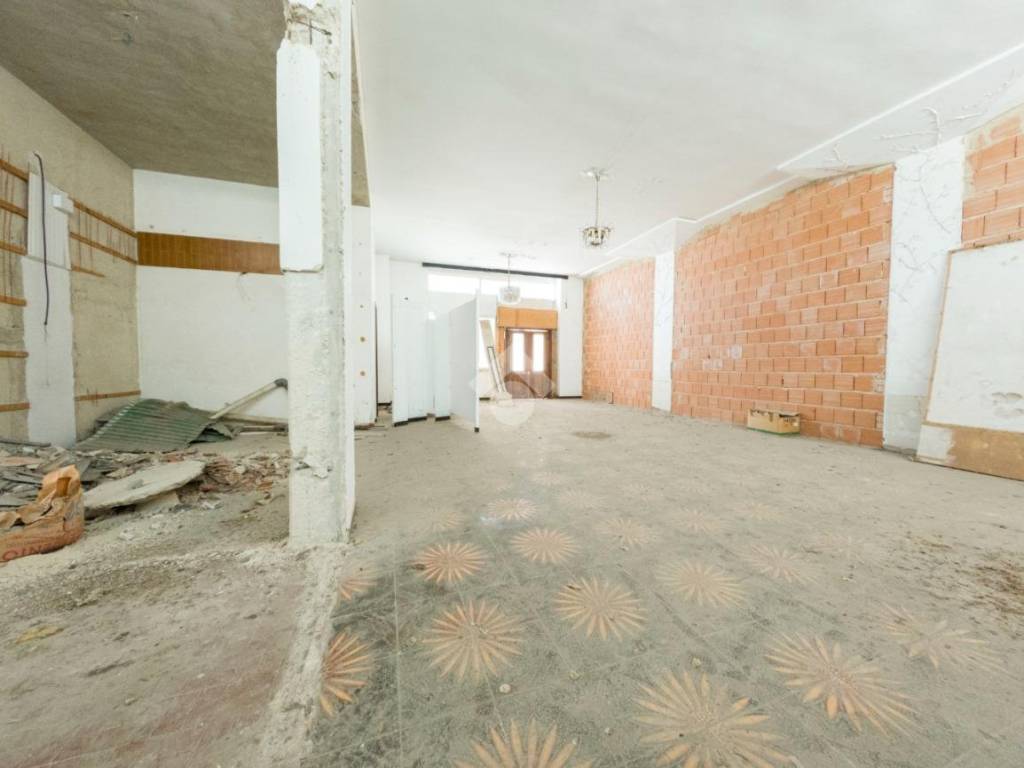 Appartamento a Manfredonia in Via Giuseppe di Vittorio - Foto 5