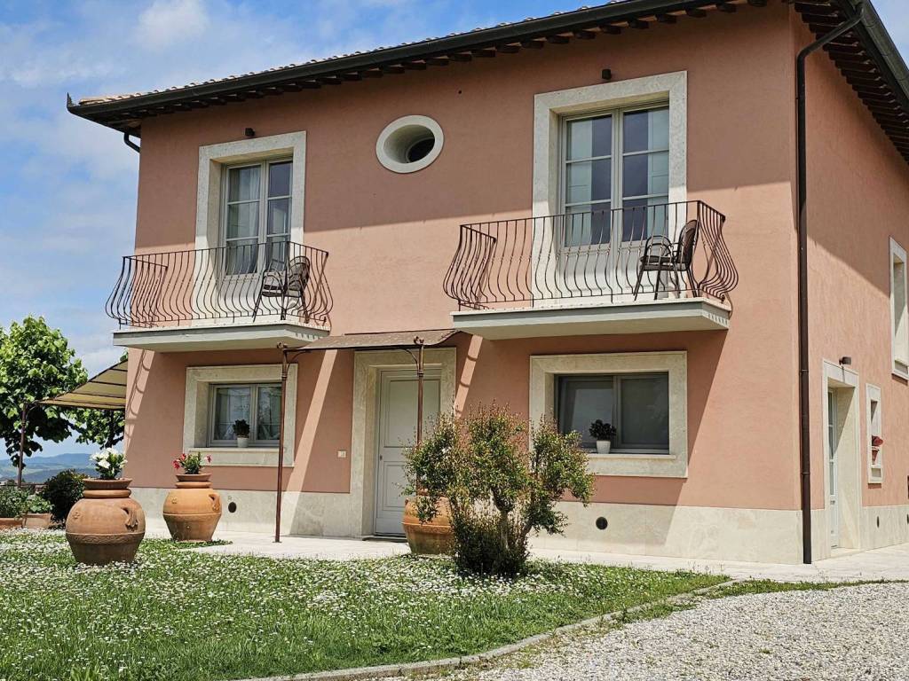 Villa a Casole d'elsa in Viale della Rimembranza - Foto 2