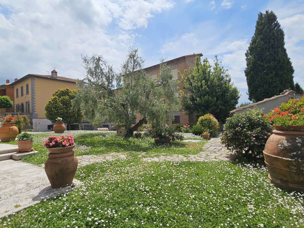 Villa a Casole d'elsa in Viale della Rimembranza - Foto 5