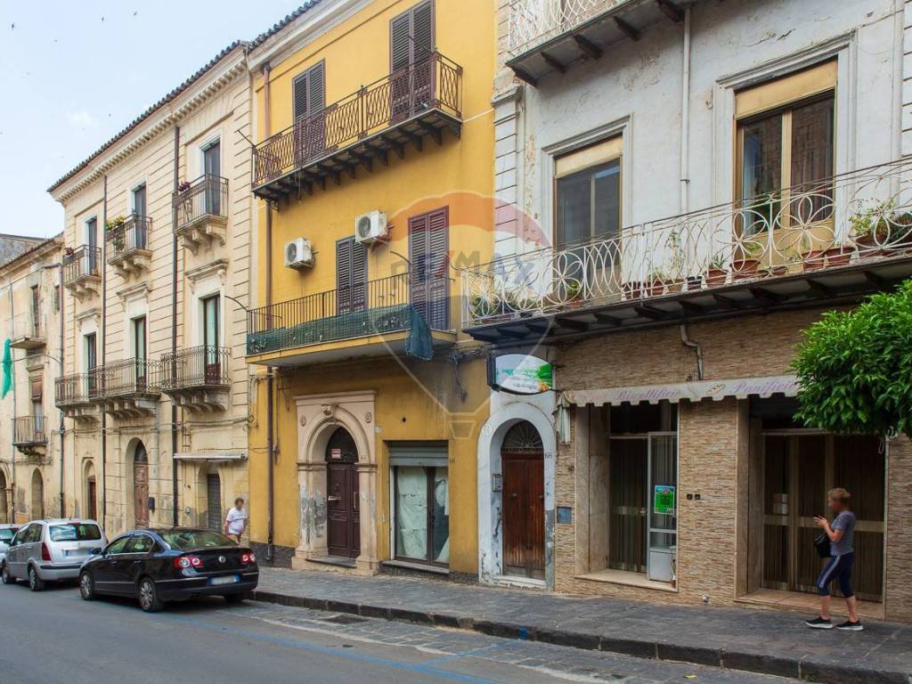 Casa indipendente a Leonforte in Corso Umberto, 64 - Foto 4