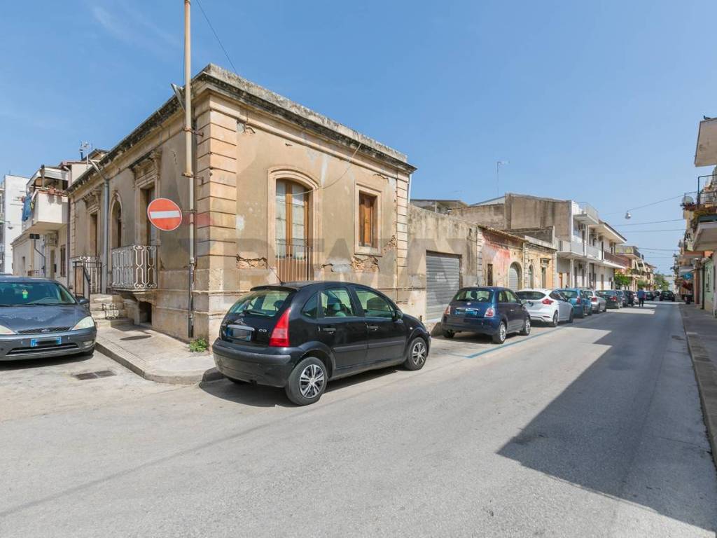 Casa indipendente a Priolo gargallo in Via dei Platamoni, 22 - Foto 2