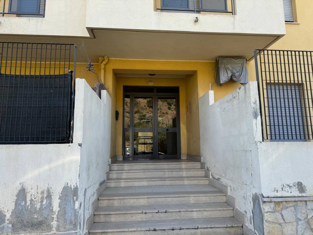 Appartamento a Messina in Via Nazionale Santa Margherita - Foto 3